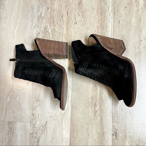 Vince Camuto Suede Katri Open Peep Toe Booties 203 - Picture 9 of 9